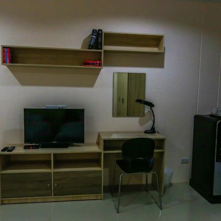 Tempo Plus Apartment Mae Sot Exterior foto