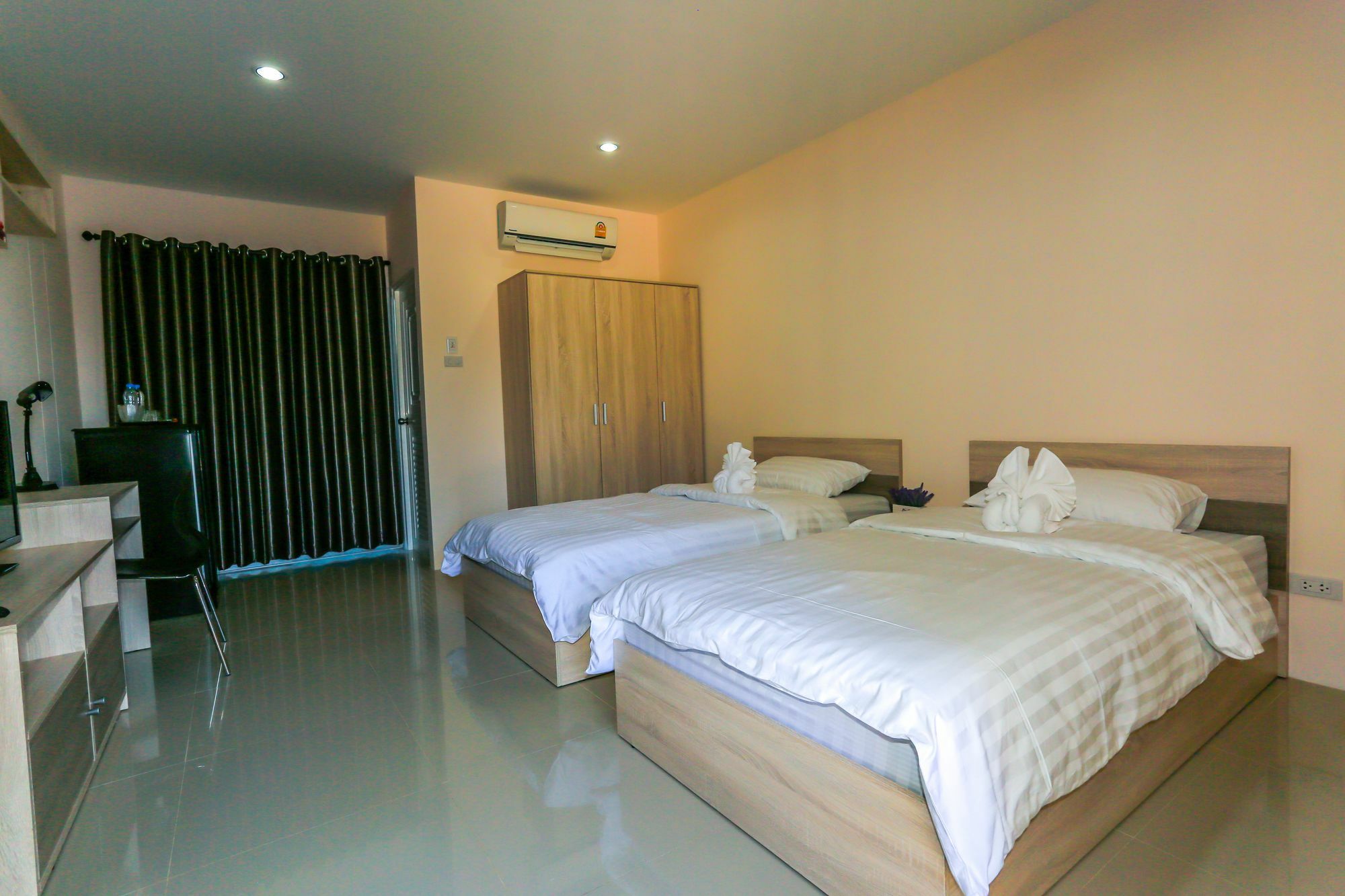 Tempo Plus Apartment Mae Sot Exterior foto